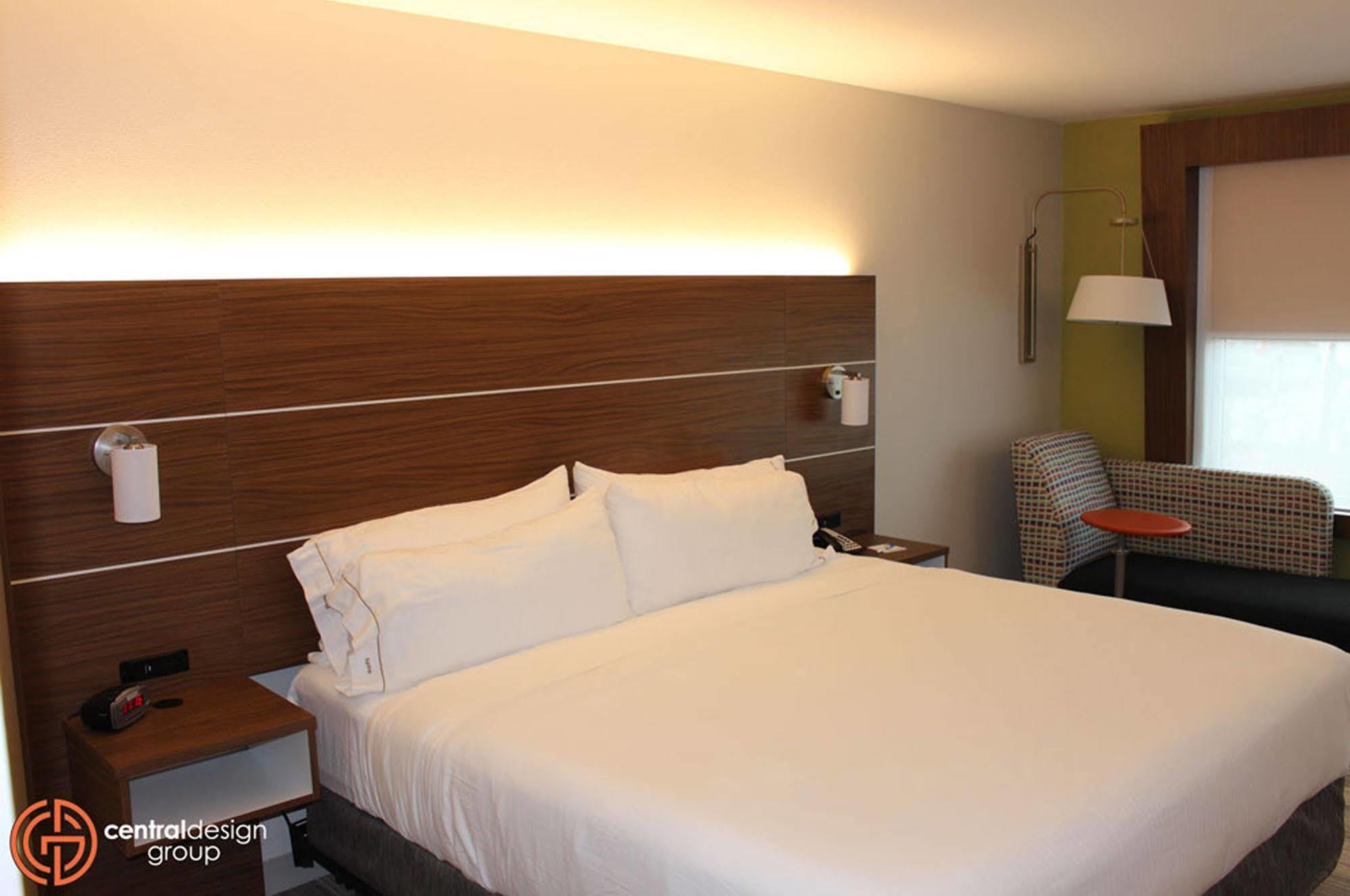 Holiday Inn Express & Suites - Kirksville - University Area By Ihg Екстер'єр фото
